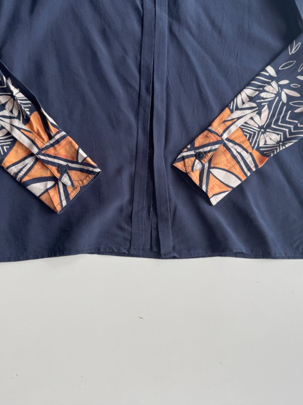 TORY BURCH Navy Blue Python 100% Silk Crepe Floral Long Sleeve Blouse, Size 0 - Picture 9 of 13